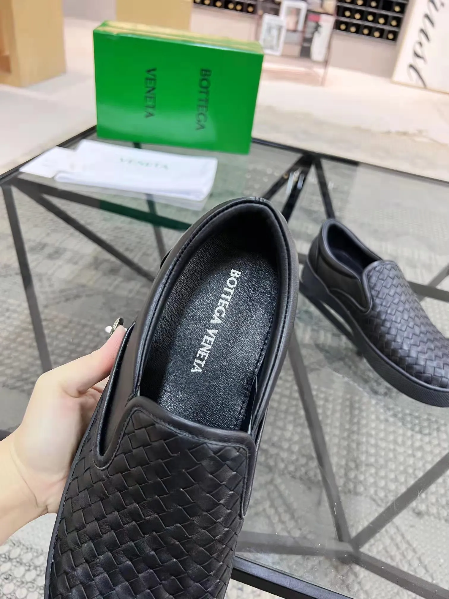 Men's men's shoes 💰420 [New style] 🎍🎍⚠️BOTTEGA VENETA) BV fashionable and casual classic, classic on sale ⬆️⬆️! (High quality) only better than genuine products from counters! Top handcrafted woven decoration [strong]💯💯 Breathable mesh lining plus mixed sheepskin and original latex feet! Genuine rubber anti-slip outsole! ! Super comfortable! Welcome to compare the authentic products at the counter! 38 to 44 (45 can be customized
